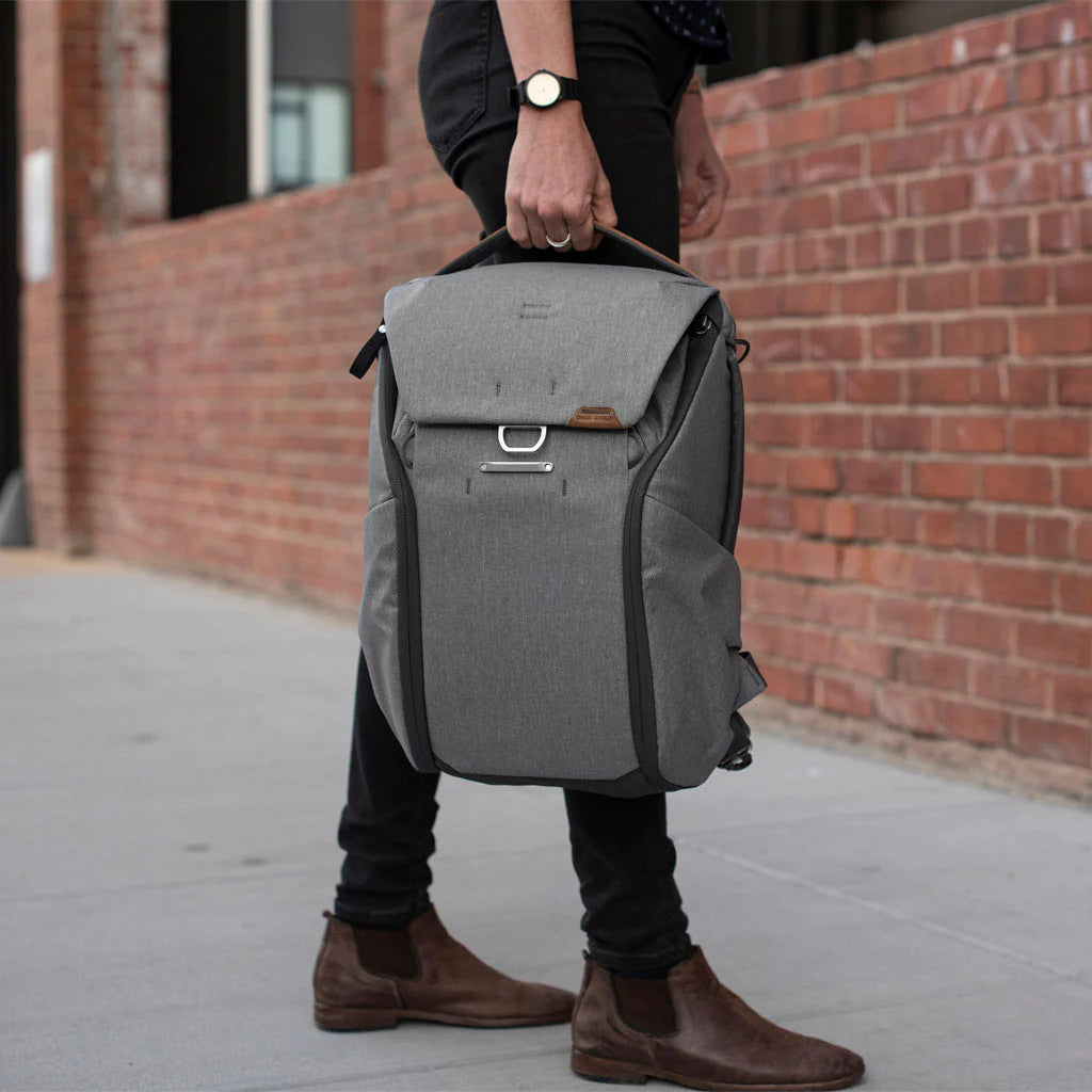 (Same Day Delivery)Peak Design Everyday Backpack 20L V2 (Black, Charcoal, Ash, Midnight, Coyote)