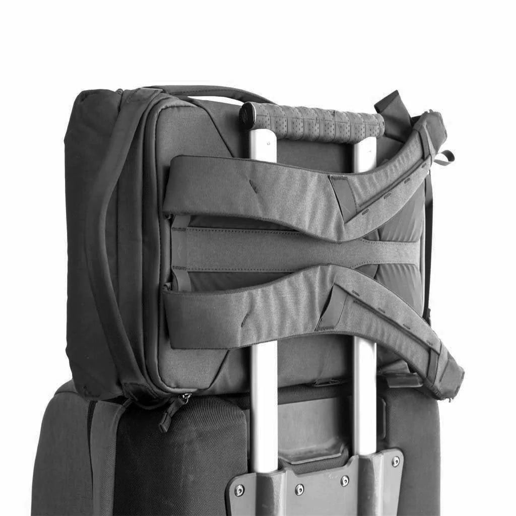 Peak Design Everyday Backpack 30L V2 (Black, Charcoal, Midnight, Coyote)